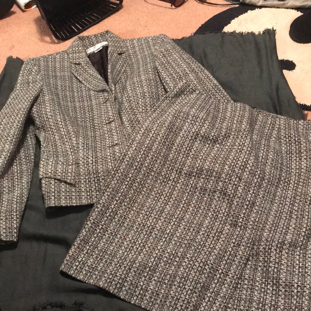 Jones New York 2 Piece Suit